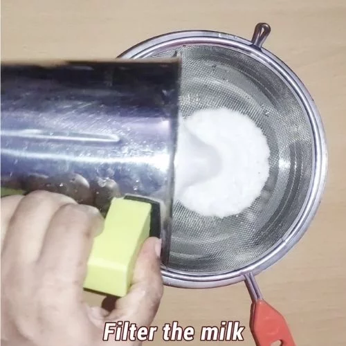 Homemade Coconut Milk | Coconut Milk recipe | Thengai Paal - Cookery Park